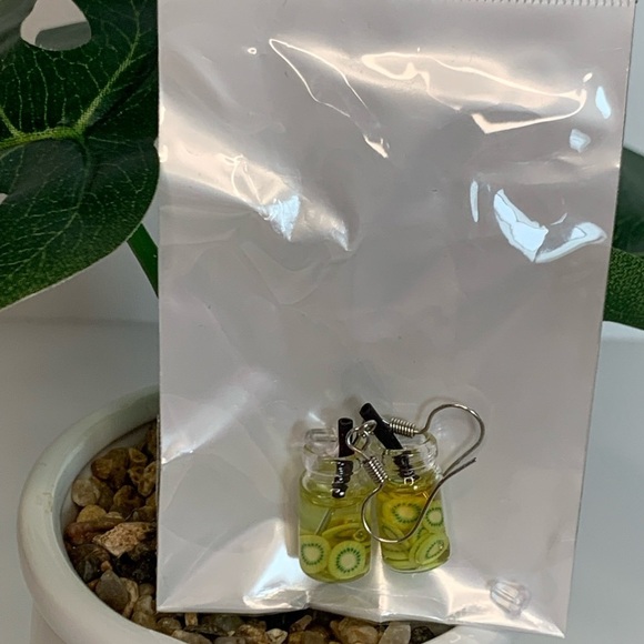 Kiwi Fruit Tea Earrings - Picture 1 of 3